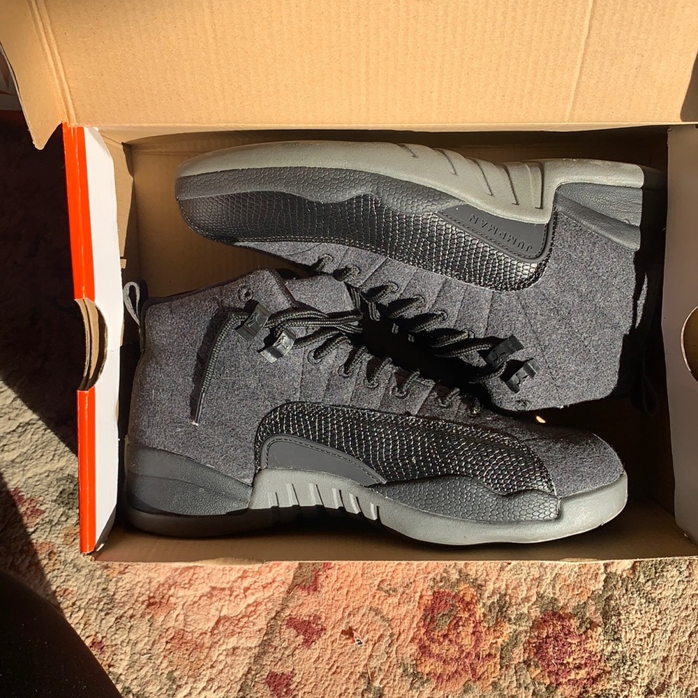 Jordan jump man 23 size 8